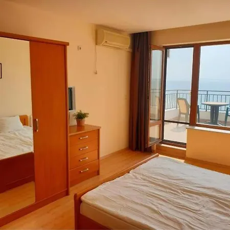 Messambria Fort Beach Apartament - Bastet Bs Elenite